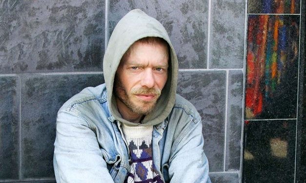 La mayoría de “sin papeles”, sin tarjeta sanitaria