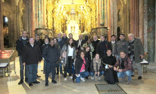 <span style='color:#27509b;font-size:18px;font-weight:500;'>Comunidad y misión: sinodalidad de la Iglesia</span><br> Jornadas de Formación y visita a Santiago de Compostela
